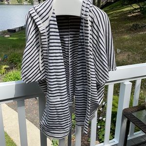 Sweatshirt pull on jacket